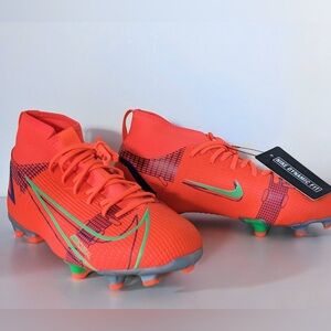NWT Nike Mercurial Superfly 8 Academy Jr. FG Soccer Cleats / Crimson